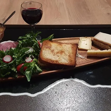 Les Bois De D'hotes Ravel